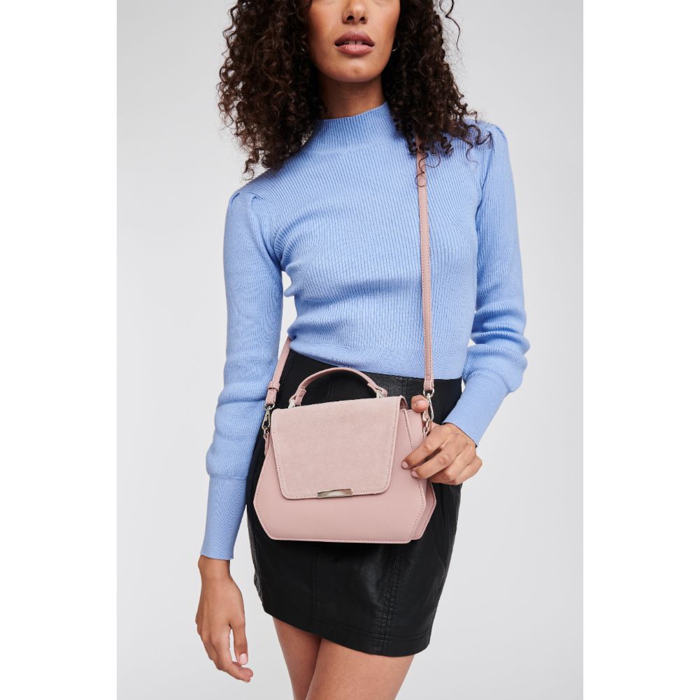 Woman wearing Mauve Moda Luxe Robin Messenger 842017123095 View 1 | Mauve