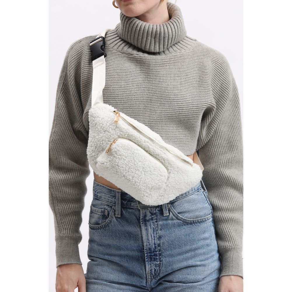 Woman wearing Ivory Moda Luxe Orson Belt Bag 842017134244 View 4 | Ivory