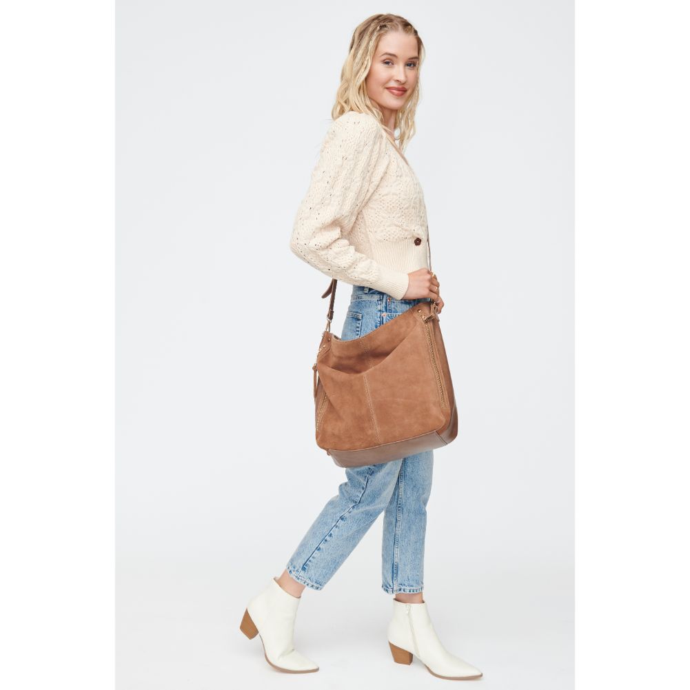 Woman wearing Nutmeg Moda Luxe Emilia Hobo 842017130680 View 3 | Nutmeg