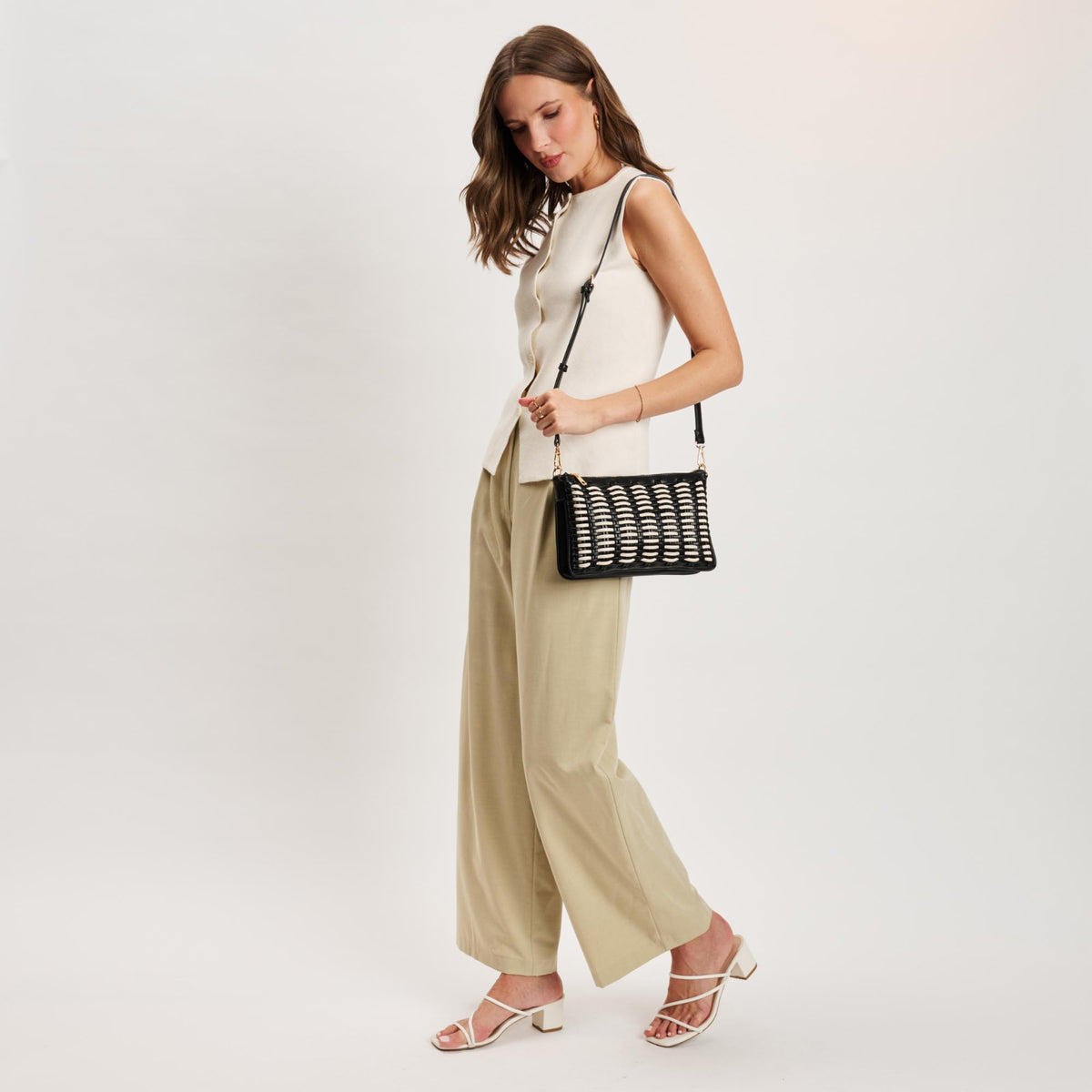 Woman wearing Black Ivory Moda Luxe Maggie Crossbody 842017141297 View 4 | Black Ivory