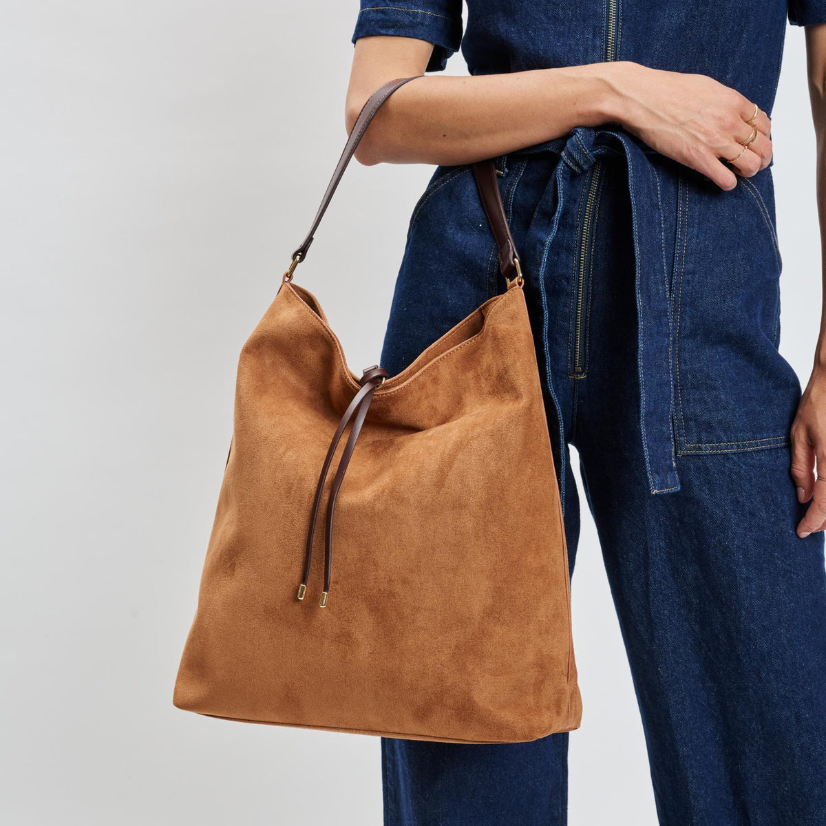Woman wearing Cognac Moda Luxe Felicity Hobo 842017139362 View 4 | Cognac