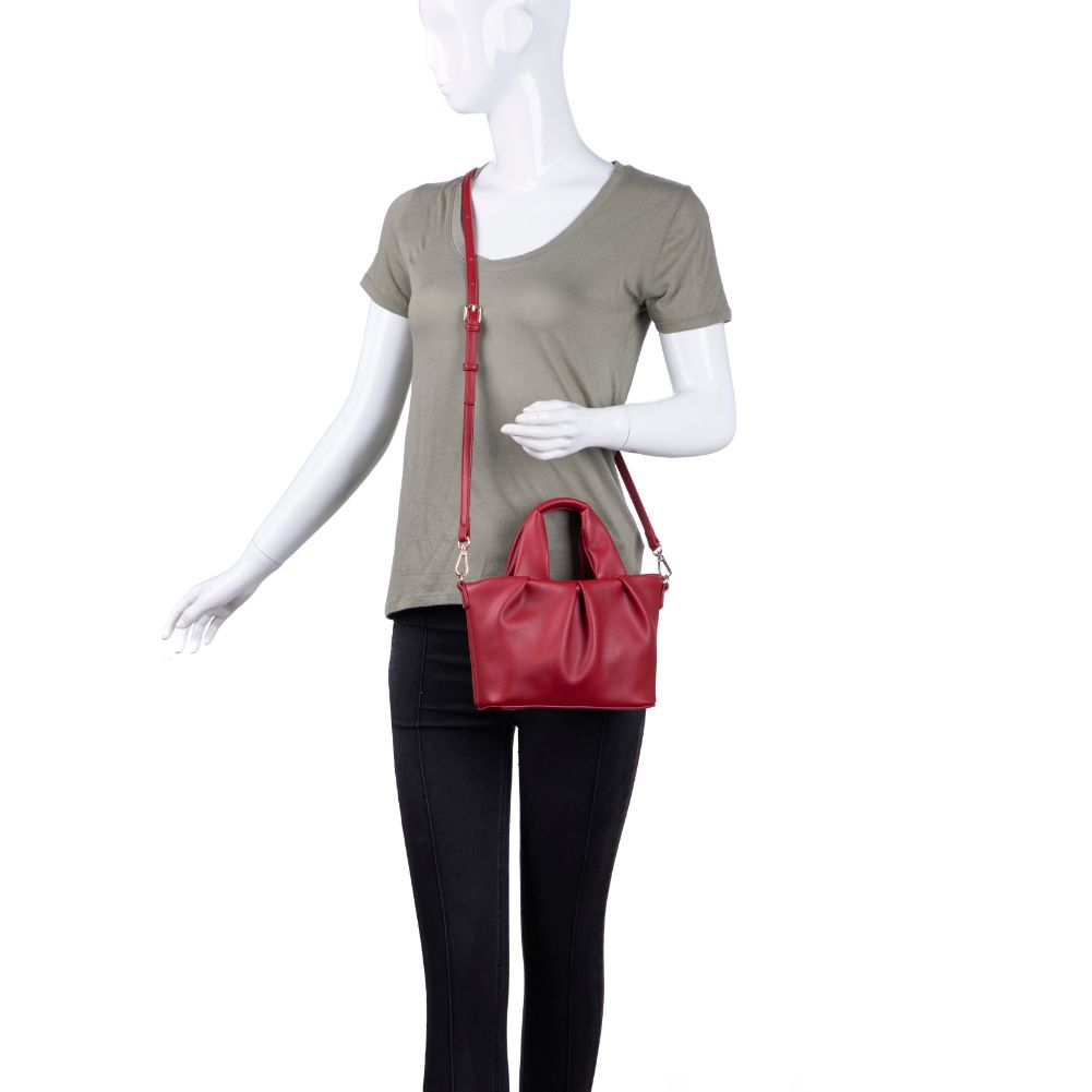 Product Image of Moda Luxe Heartly Crossbody 842017126188 View 5 | Red