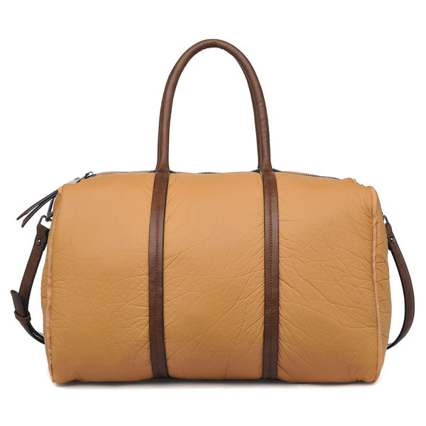 Woman wearing Camel Moda Luxe Canyon Weekender 842017101413 View 5 | Camel