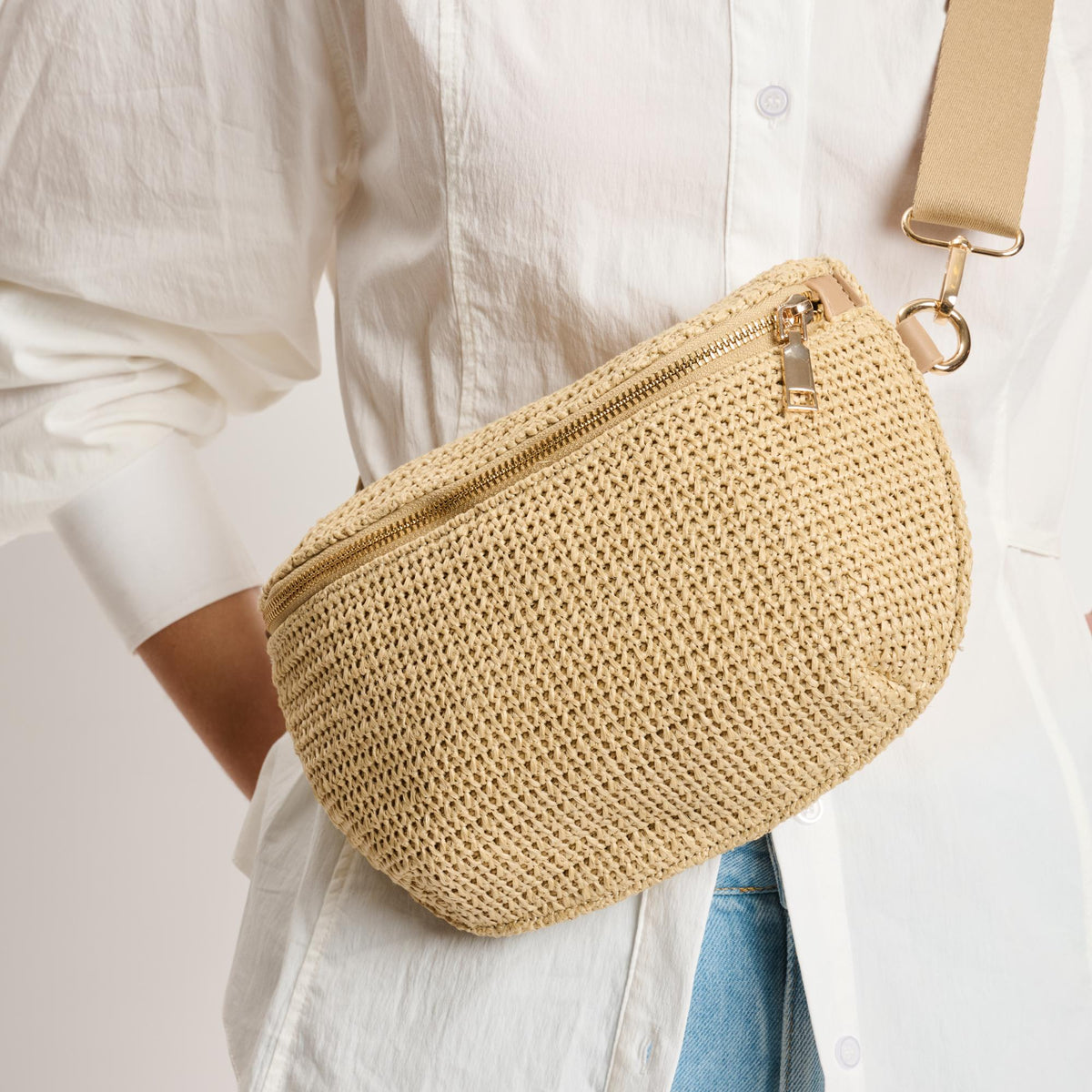Woman wearing Natural Moda Luxe Gizelle - CML Belt Bag 842017141037 View 1 | Natural