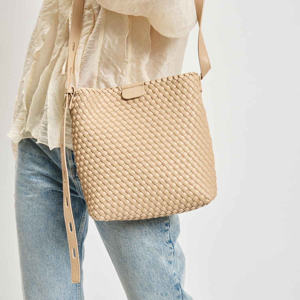 Woman wearing Natural Moda Luxe Isadora Bucket 842017137368 View 4 | Natural