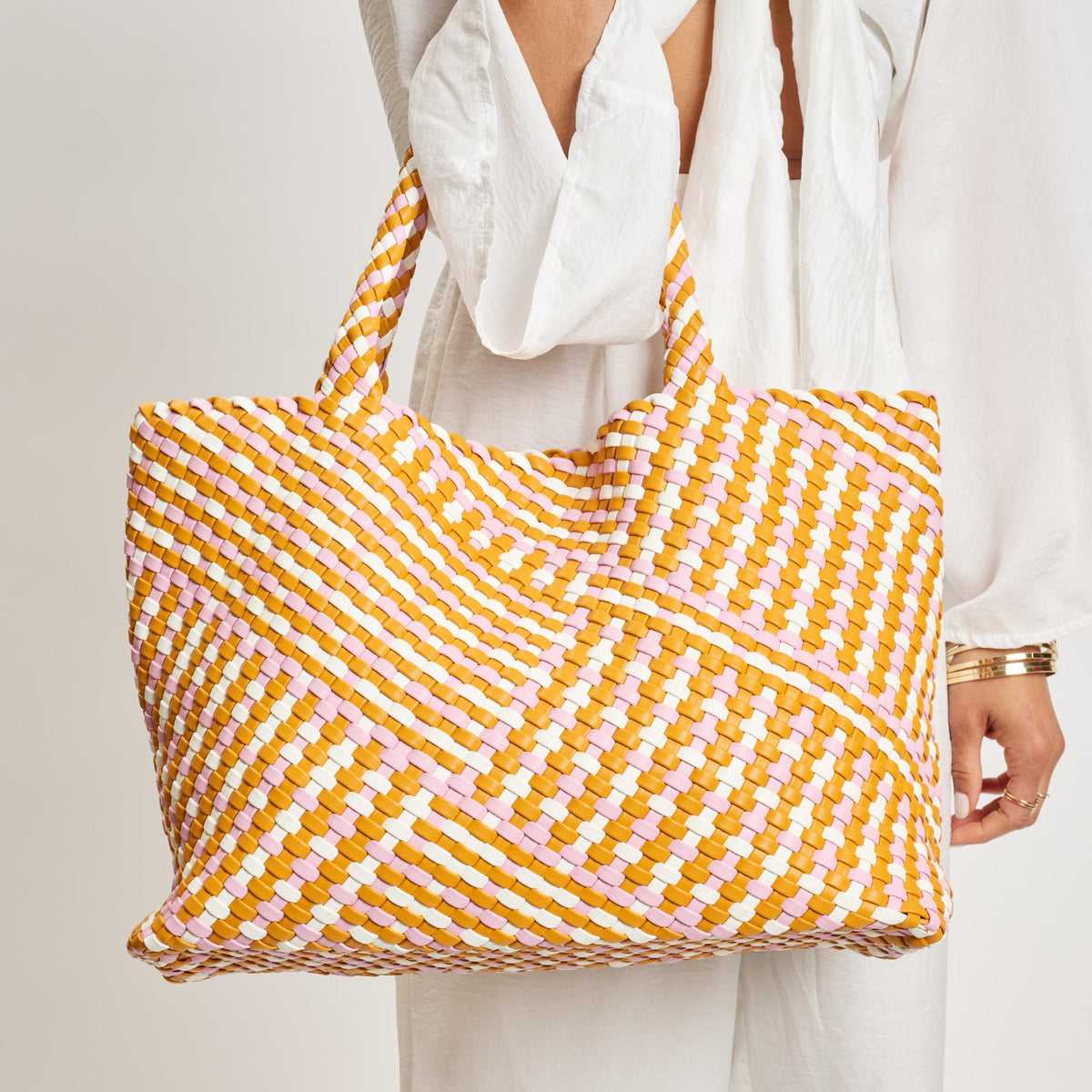 Woman wearing Multi Moda Luxe Solana Tote 842017137238 View 1 | Multi