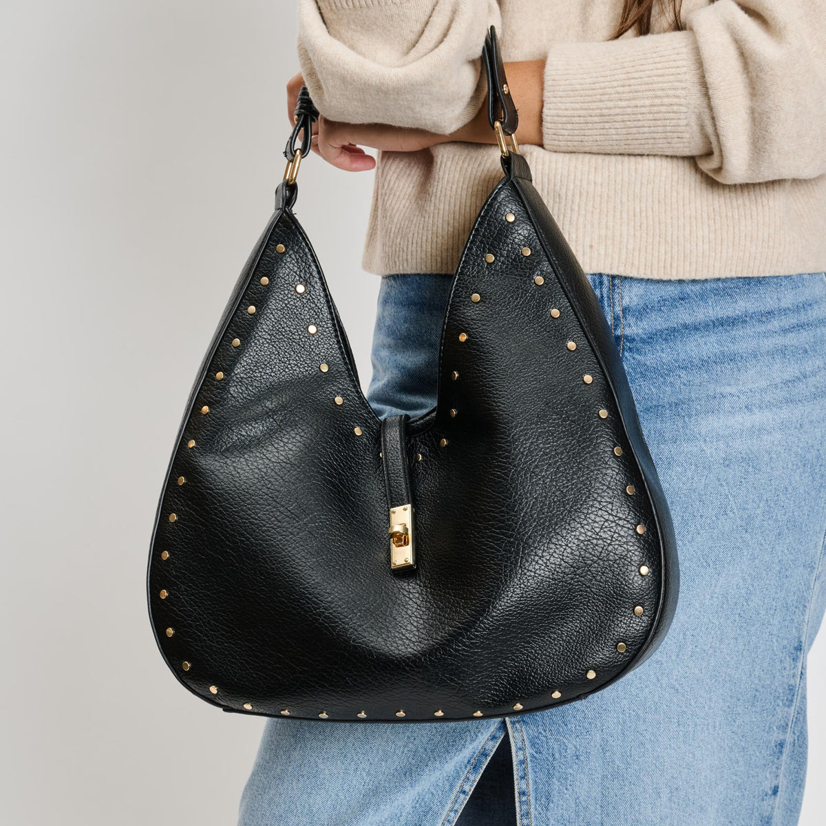 Woman wearing Black Moda Luxe Oliva Hobo 842017136125 View 1 | Black