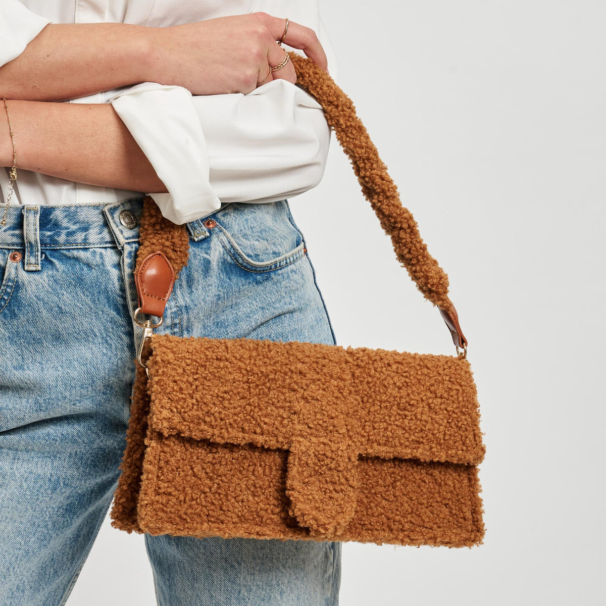 Woman wearing Tan Sol and Selene Fergie Crossbody 842017133735 View 1 | Tan