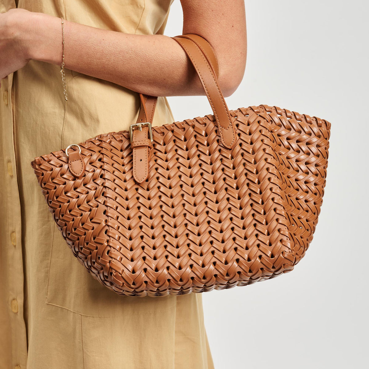 Woman wearing Café Moda Luxe Estelle Tote 842017137764 View 4 | Café