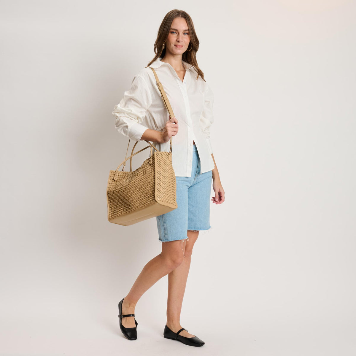 Woman wearing Natural Moda Luxe Jackie Tote 842017140832 View 2 | Natural