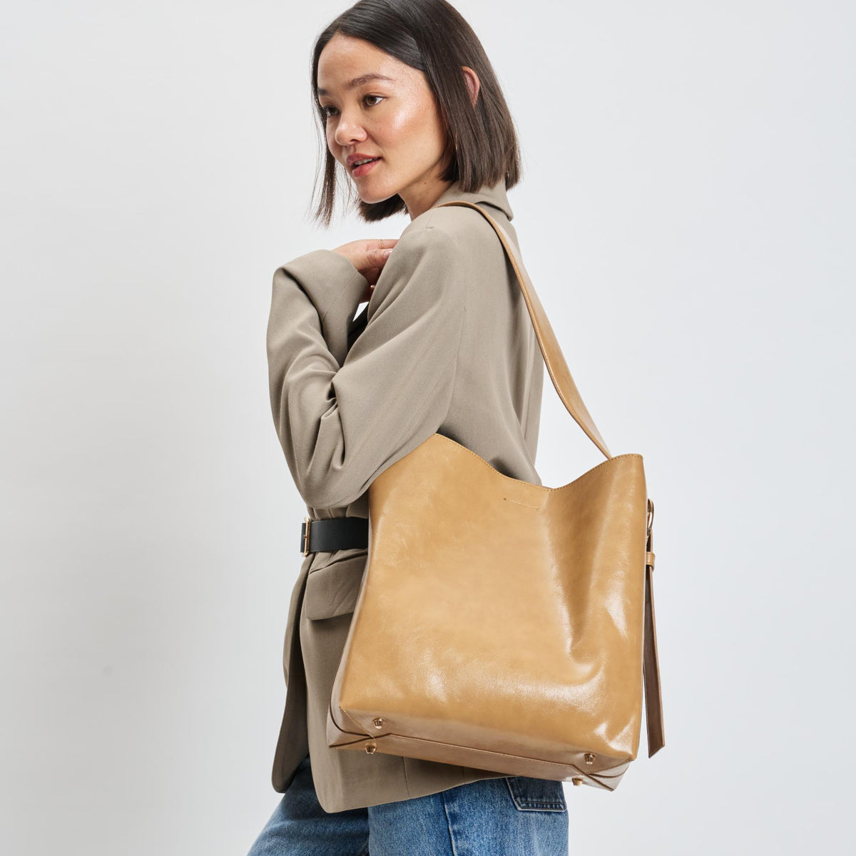 Woman wearing Camel Sol and Selene Brooke Bucket 842017139539 View 2 | Camel