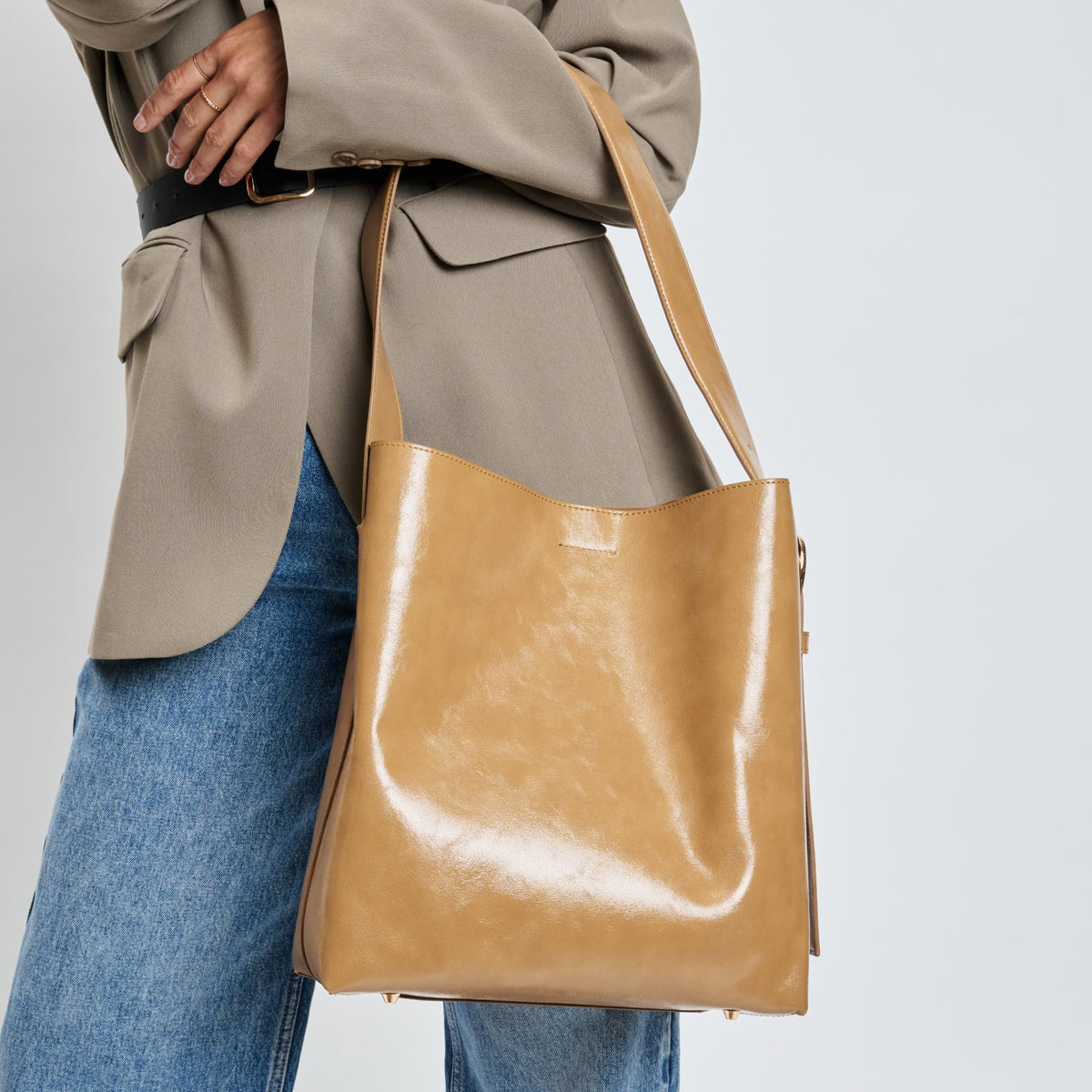 Woman wearing Camel Sol and Selene Brooke Bucket 842017139539 View 1 | Camel