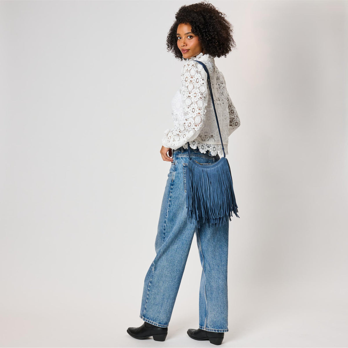 Woman wearing Denim Moda Luxe Arizona Crossbody 842017142331 View 4 | Denim