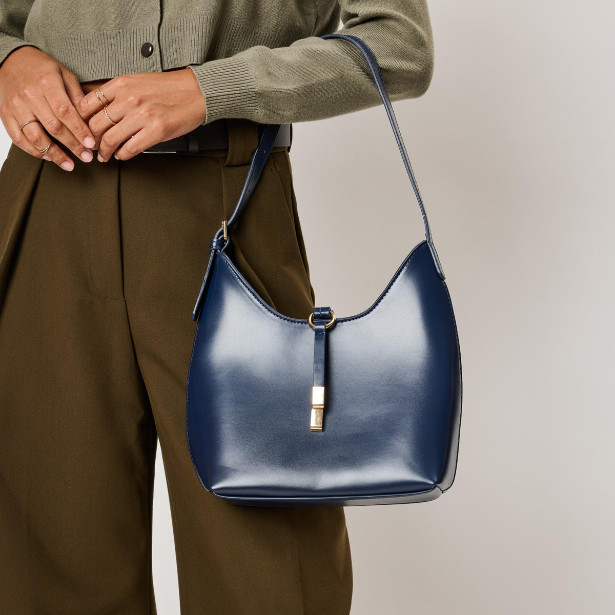 Woman wearing Denim Moda Luxe Blair Shoulder Bag 842017143239 View 2 | Denim