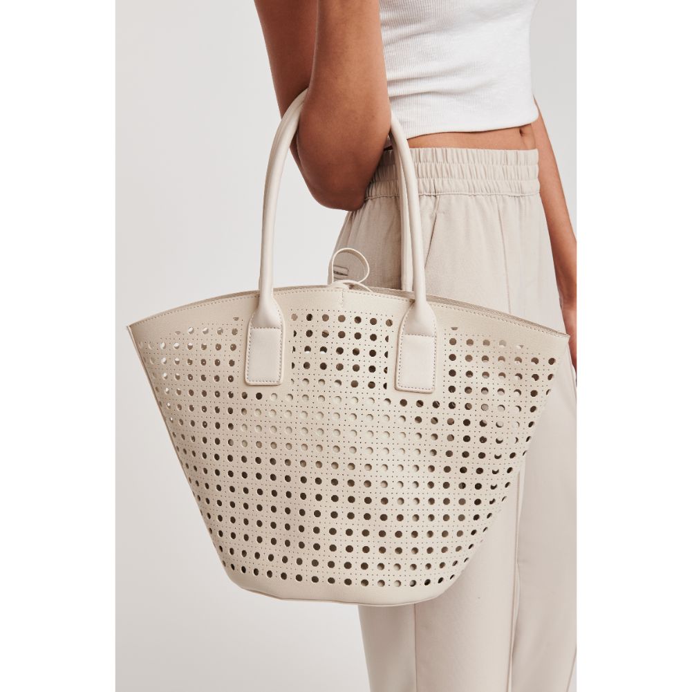 Woman wearing Ivory Moda Luxe Palmas Tote 842017123767 View 1 | Ivory