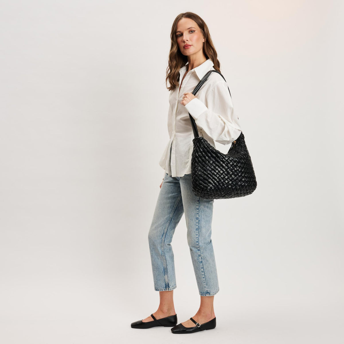 Woman wearing Black Moda Luxe Classica Crossbody 842017135470 View 4 | Black