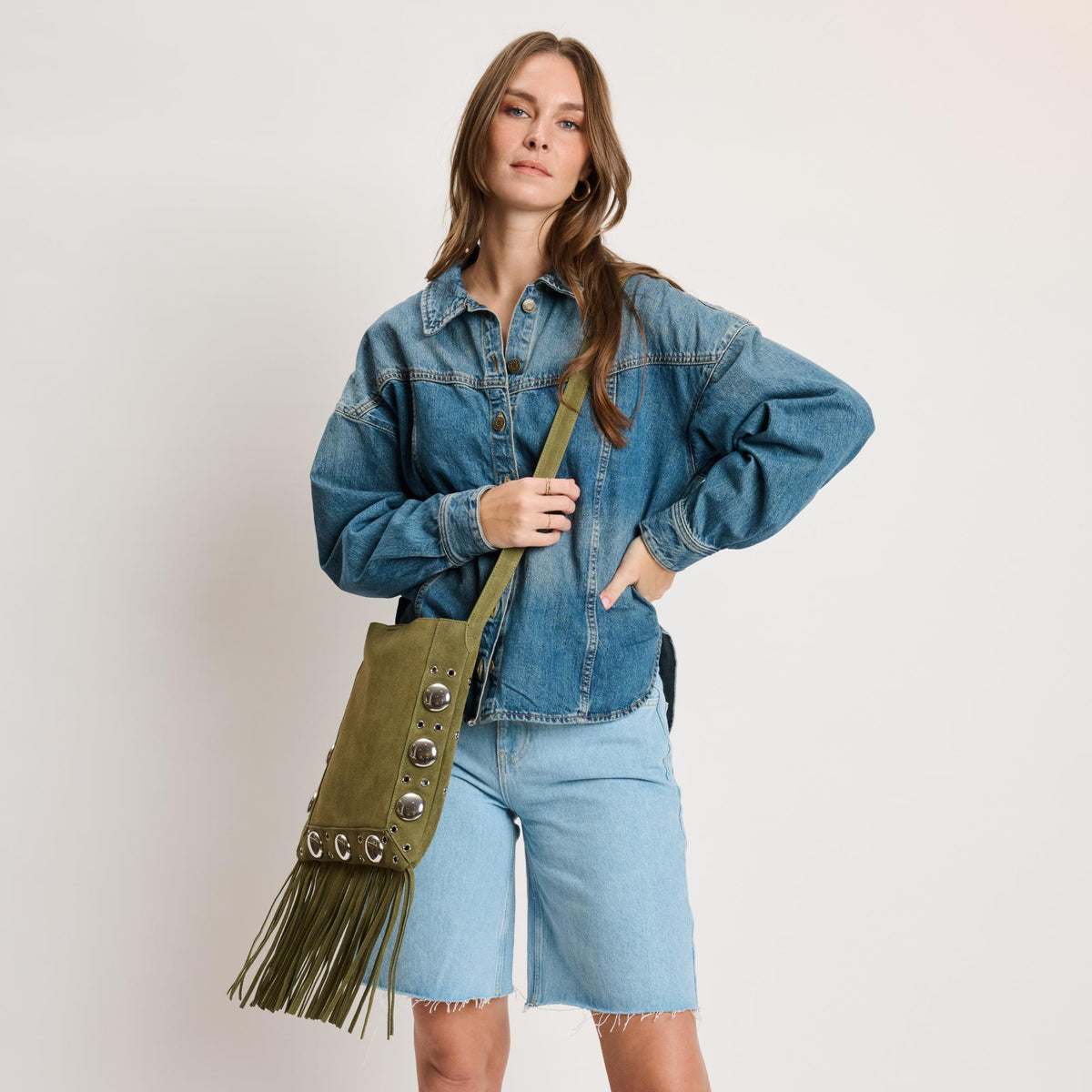 Woman wearing Olive Moda Luxe Courtney Crossbody 842017140566 View 3 | Olive