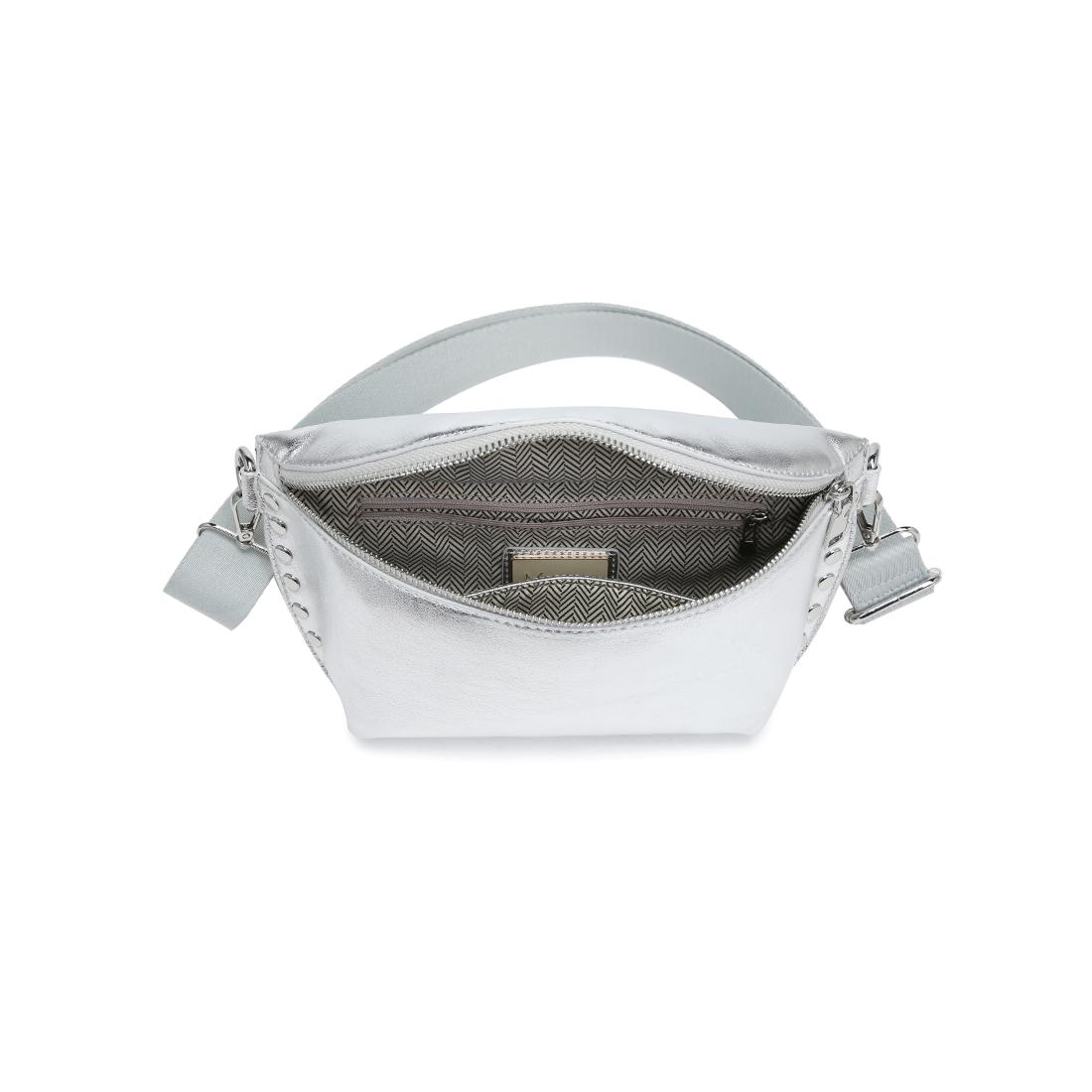 Moda Luxe Gizelle - Metallic Belt Bag 842017141488 View 8 | Silver
