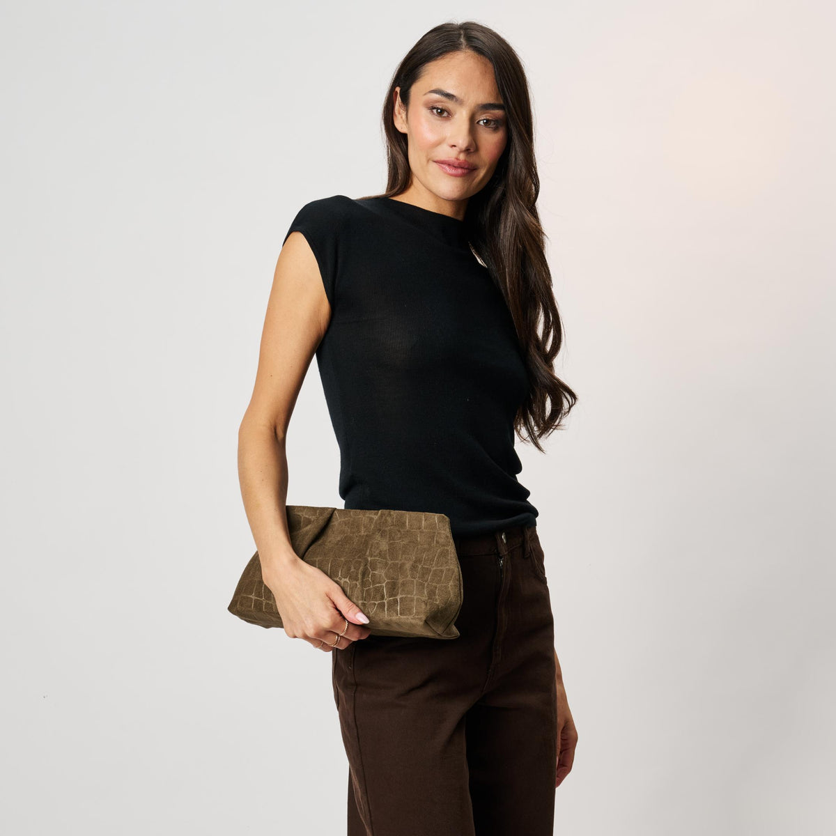 Woman wearing Olive Moda Luxe Elva Croco Clutch 842017142263 View 2 | Olive