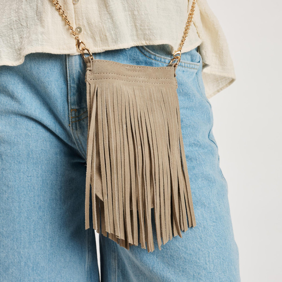 Woman wearing Sand Moda Luxe River Evening Bag 842017140535 View 2 | Sand