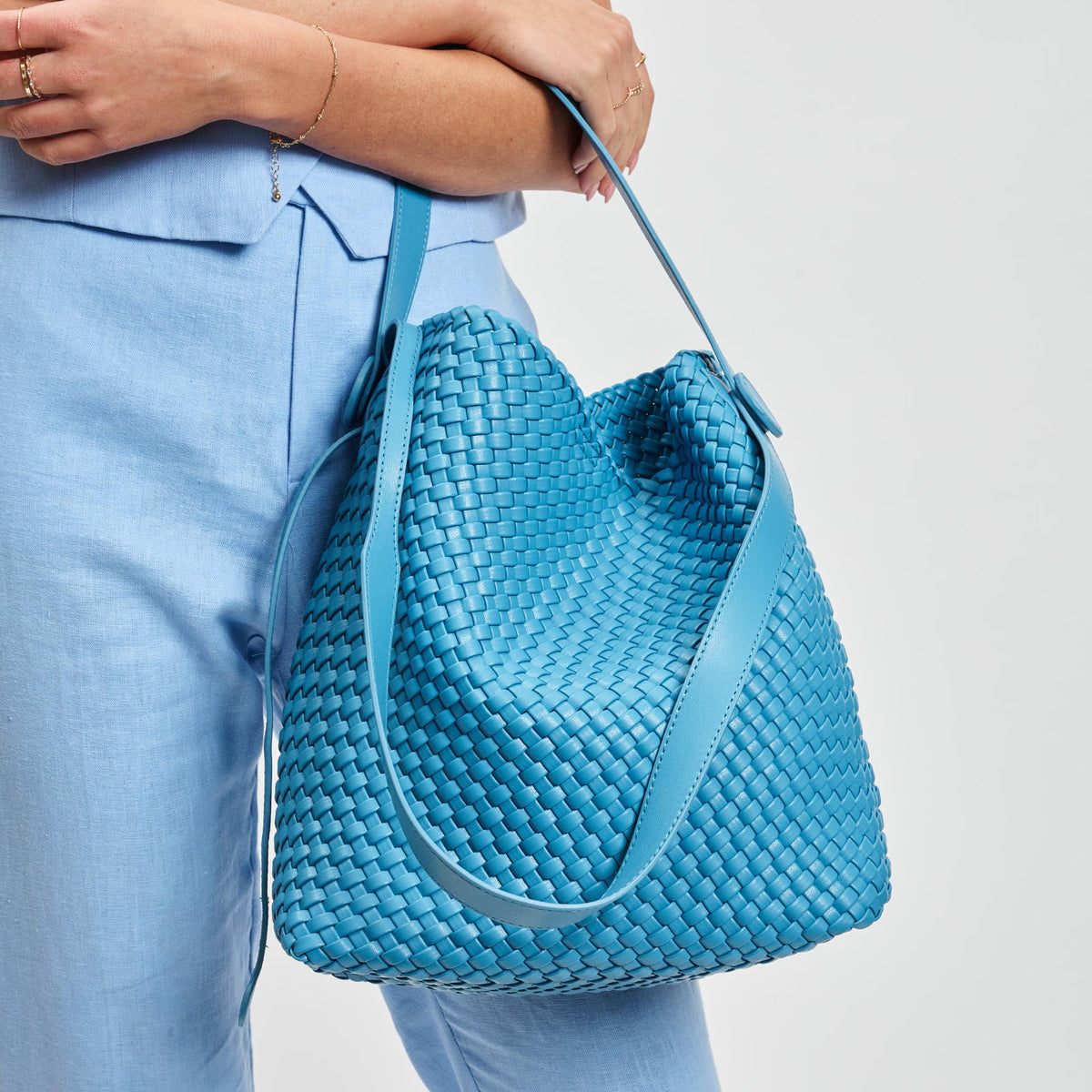 Woman wearing Denim Moda Luxe Edith Hobo 842017137498 View 1 | Denim