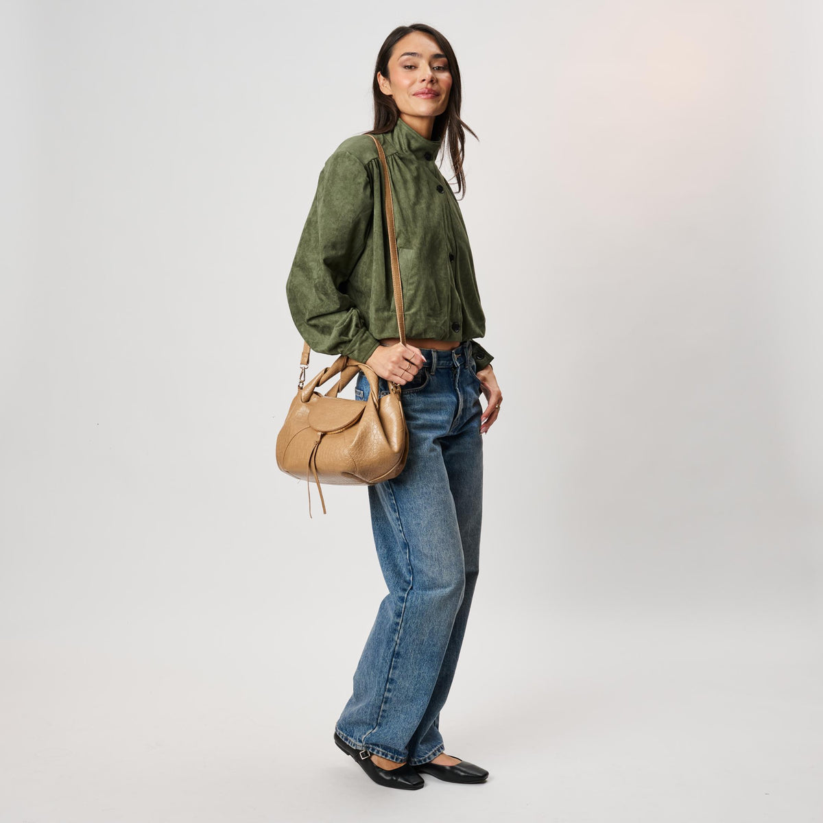 Woman wearing Natural Moda Luxe Amaya Satchel 842017142577 View 4 | Natural