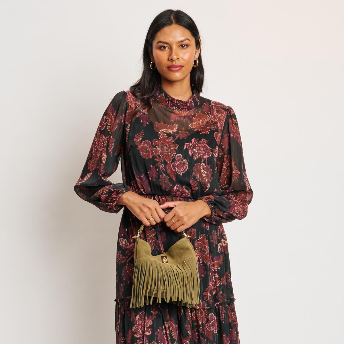 Woman wearing Olive Moda Luxe Faith Crossbody 842017139058 View 2 | Olive