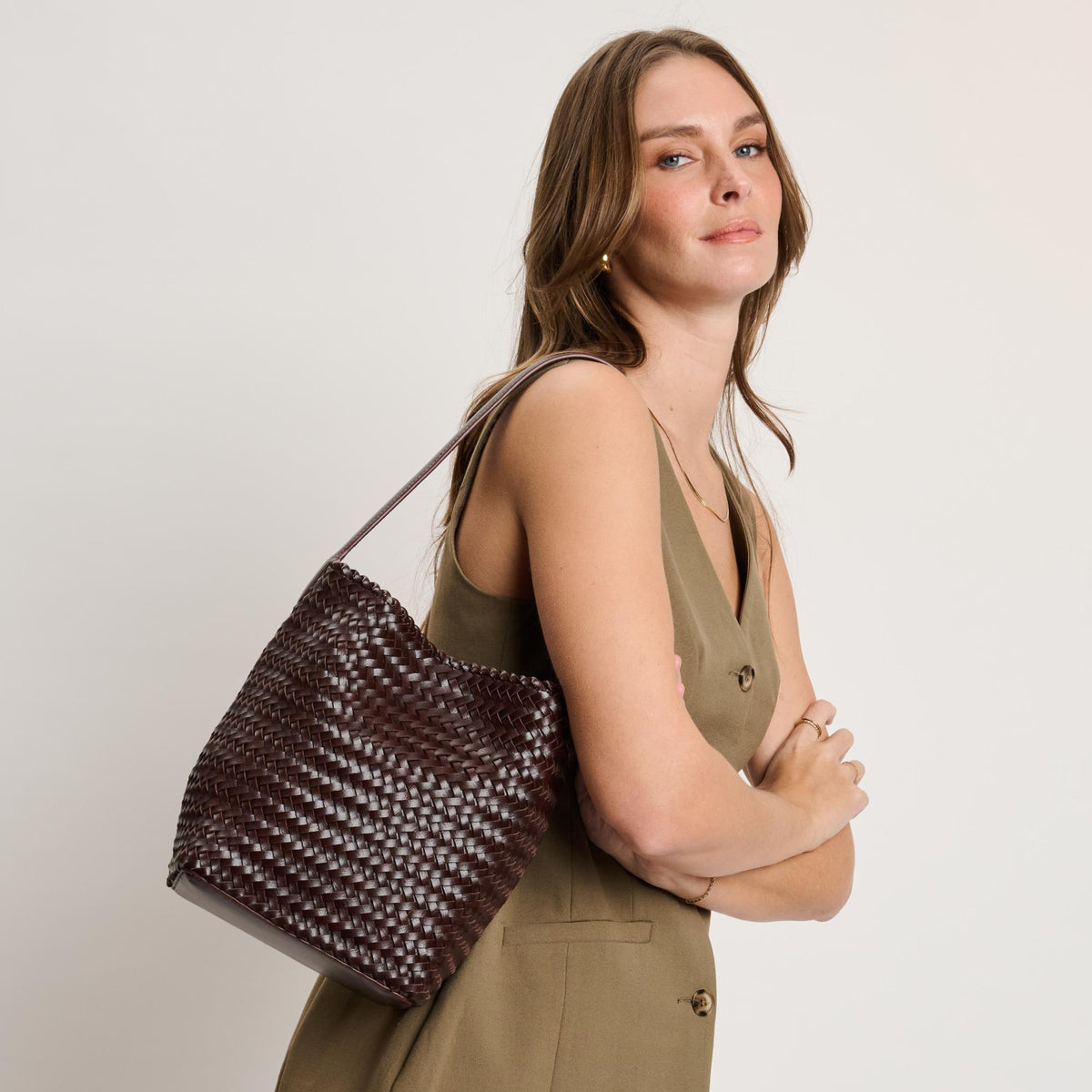 Woman wearing Espresso Moda Luxe Viva Tote 842017140917 View 4 | Espresso