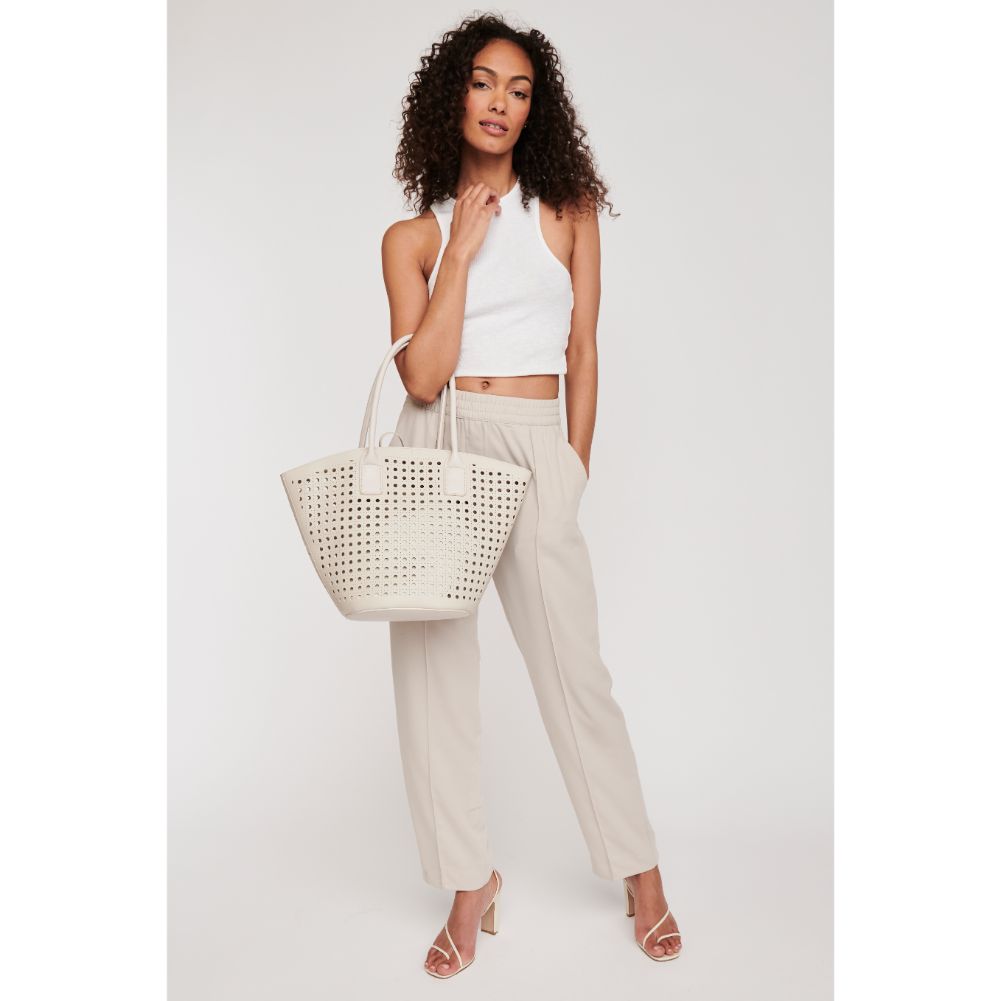 Woman wearing Ivory Moda Luxe Palmas Tote 842017123767 View 4 | Ivory