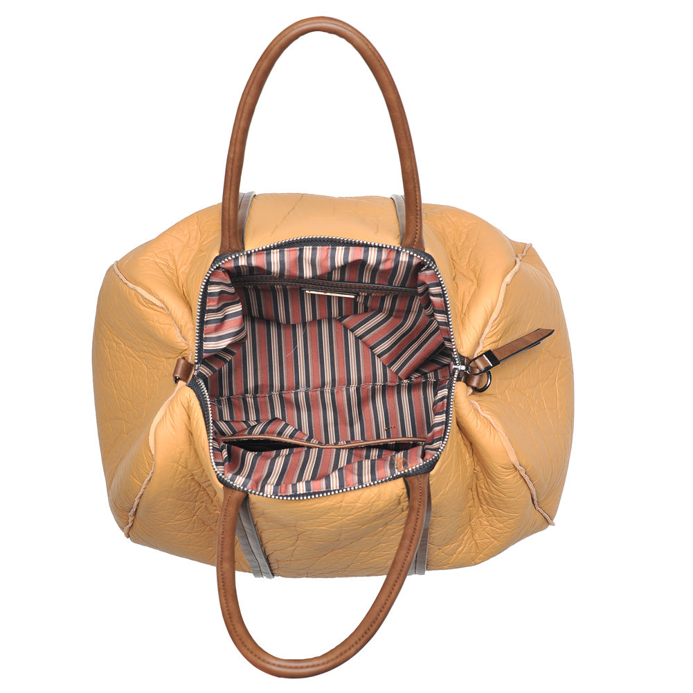 Woman wearing Camel Moda Luxe Canyon Weekender 842017101413 View 9 | Camel