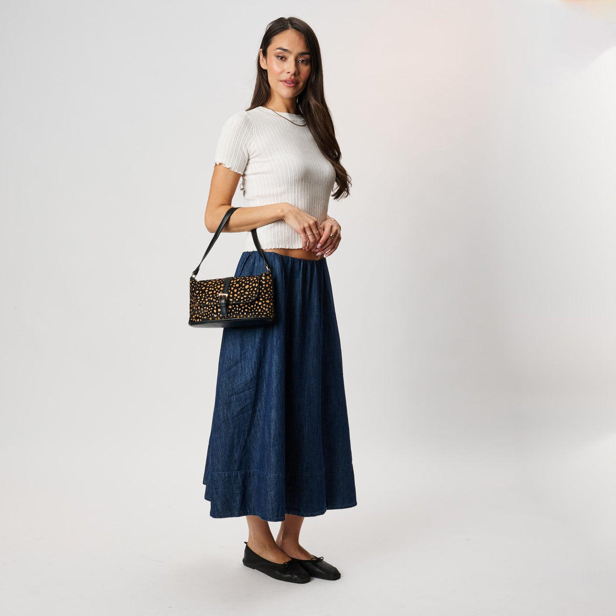 Woman wearing Black Tan Moda Luxe Urisa Shoulder Bag 842017142423 View 4 | Black Tan
