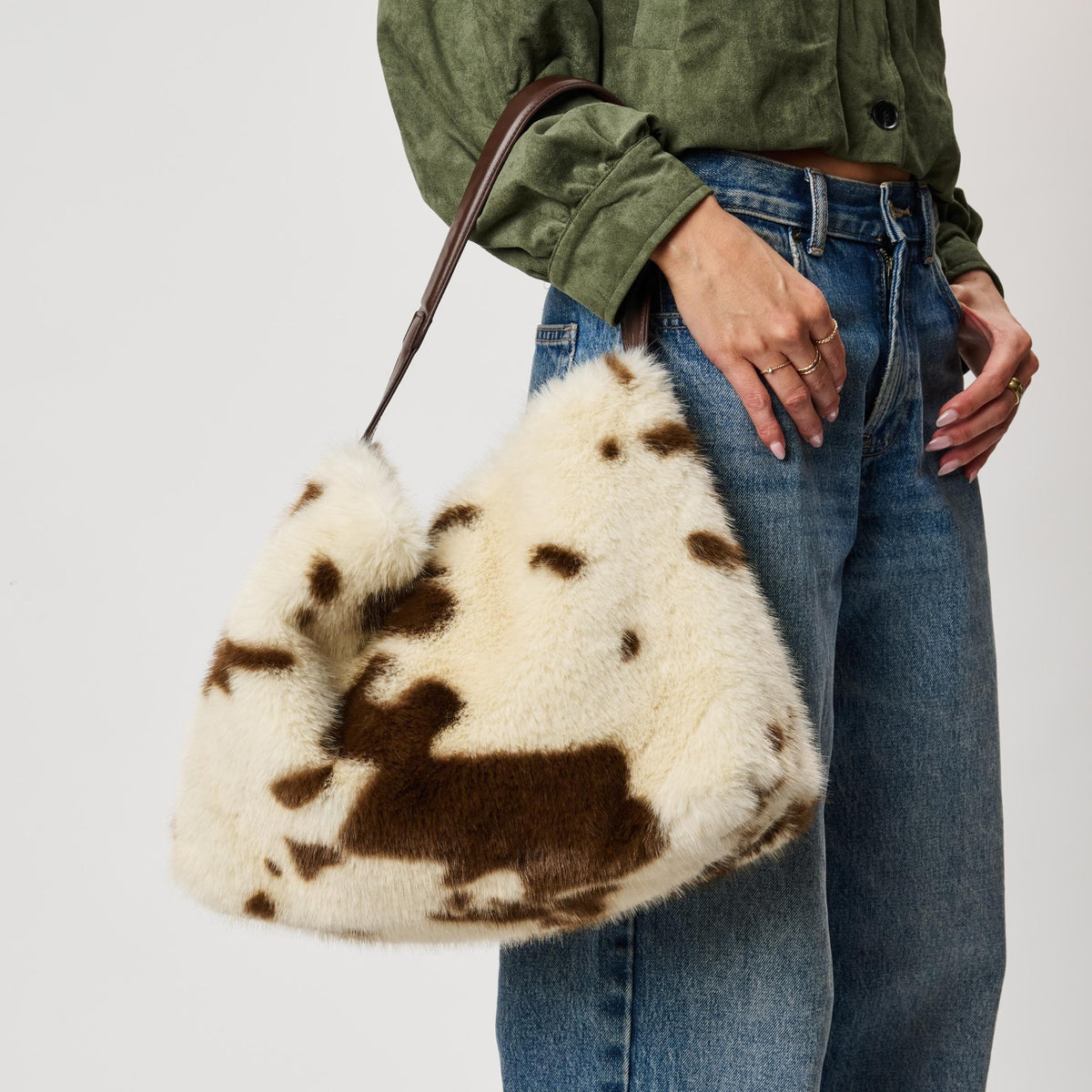 Woman wearing Brown Cream Moda Luxe Lumi Hobo 842017142997 View 4 | Brown Cream