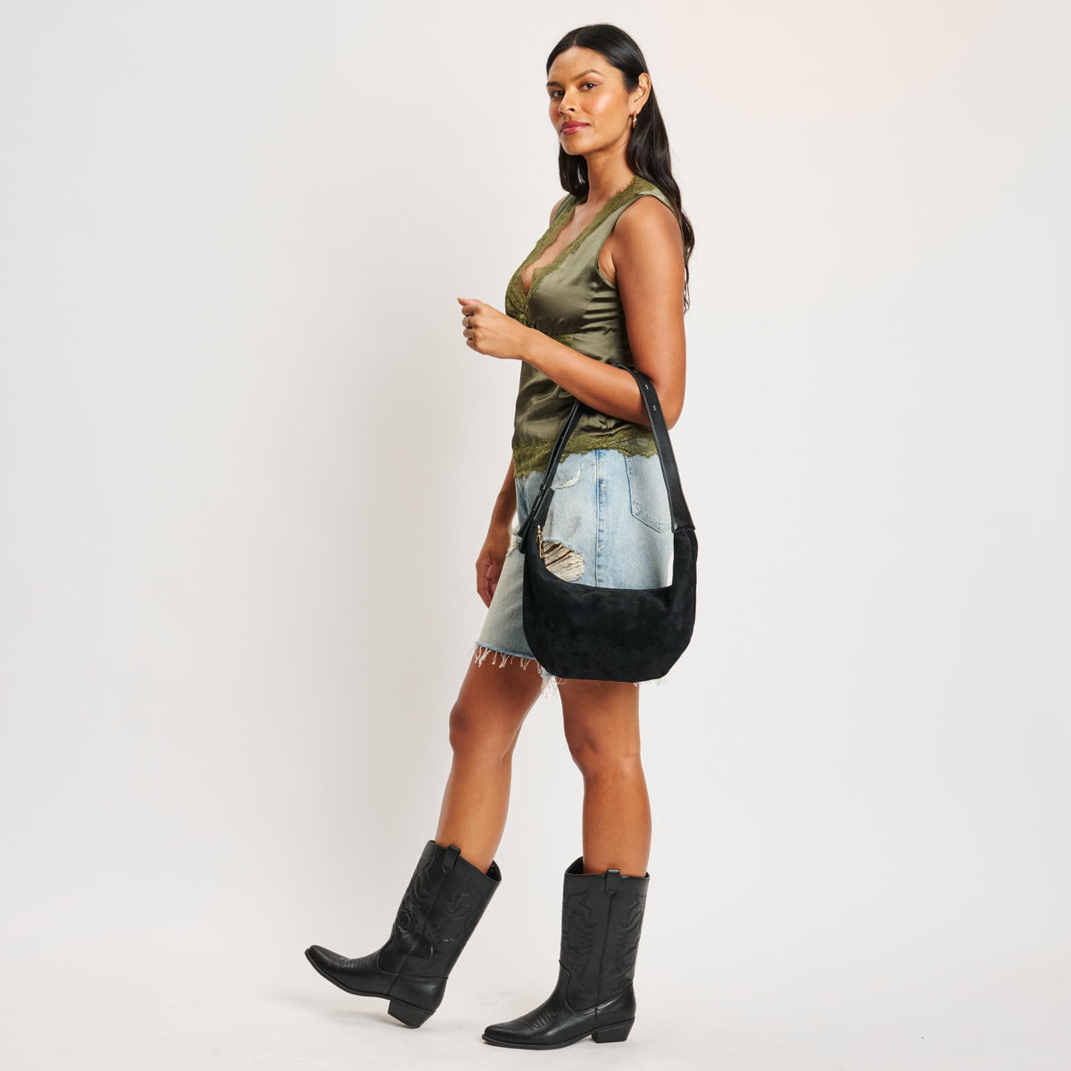 Woman wearing Black Moda Luxe Elodie Shoulder Bag 842017139003 View 2 | Black