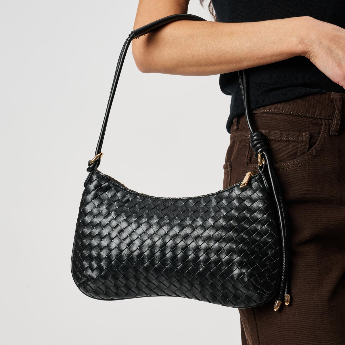 Woman wearing Black Moda Luxe Cindy Shoulder Bag 842017142676 View 3 | Black