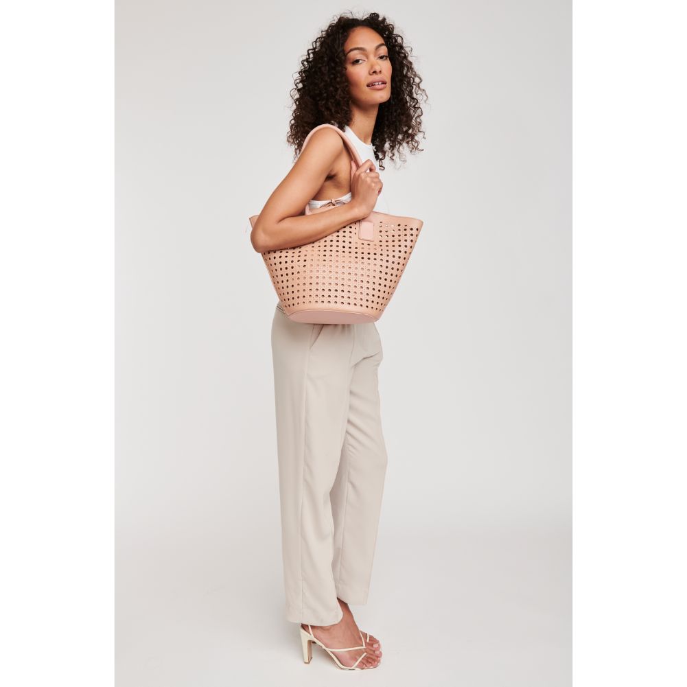 Woman wearing Nude Moda Luxe Palmas Tote 842017123750 View 3 | Nude